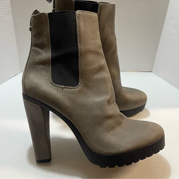 Rosegold Grey heeled boots size 9 - Picture 2 of 11